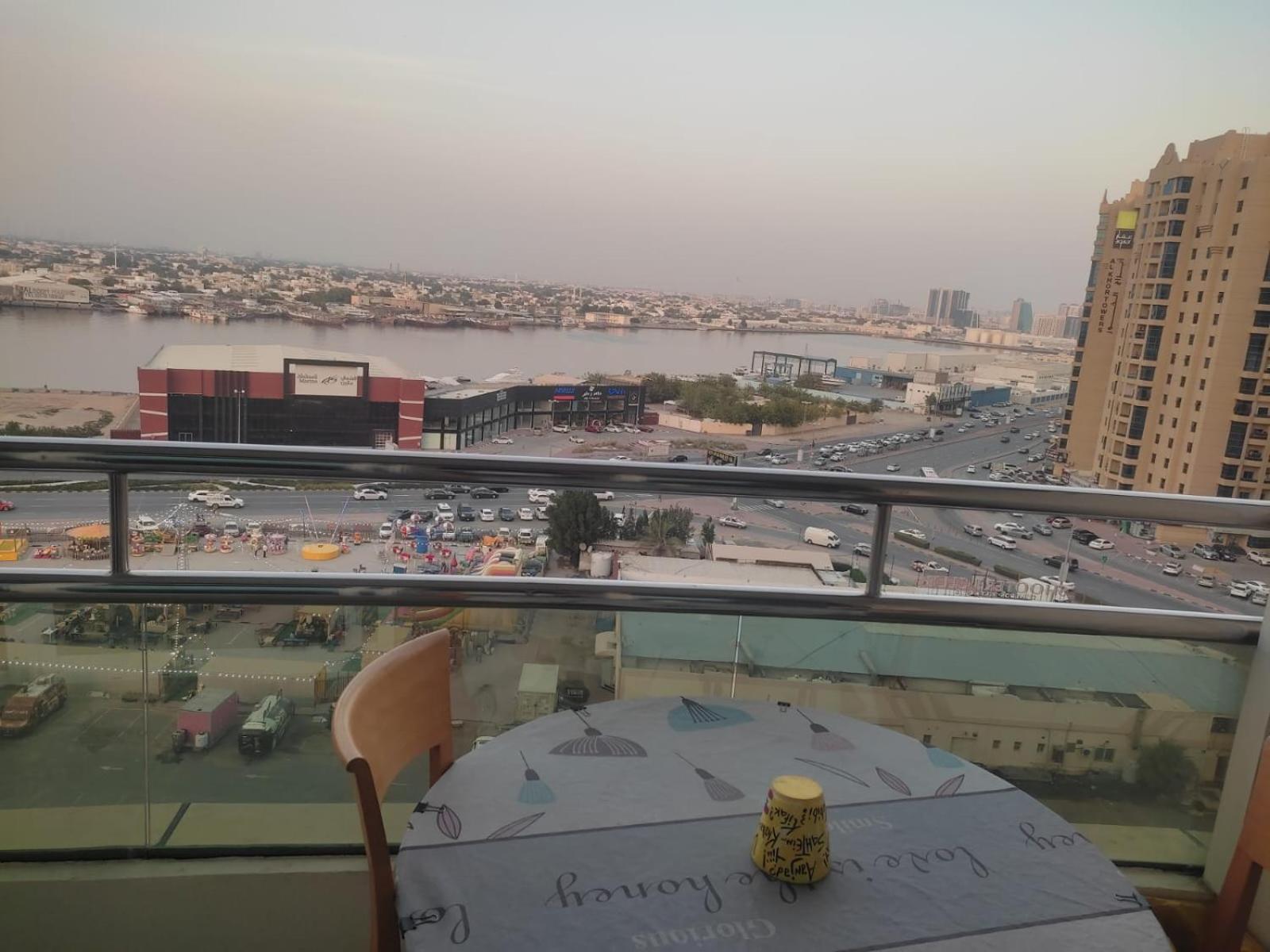 Апартаменти Sea View Luxury Flat 2Bhk ,Аджман Екстер'єр фото
